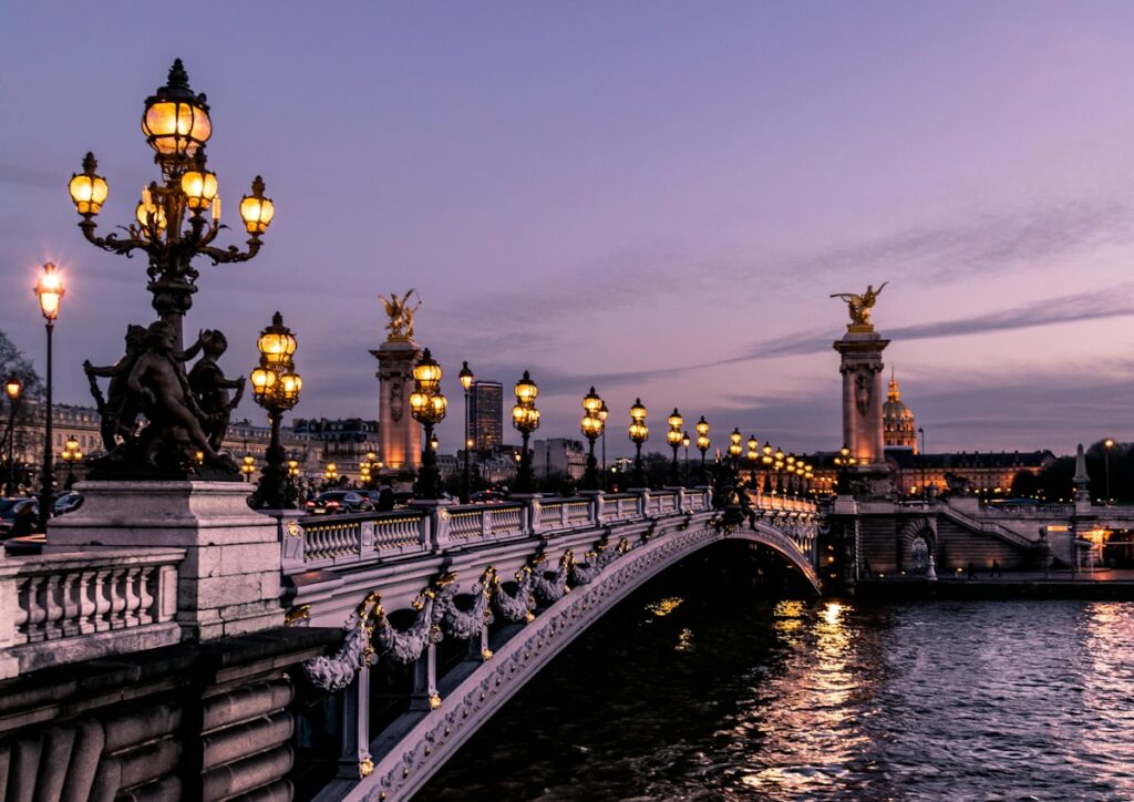 Vue de Paris et banlieue — Sortir en Seine-et-Marne avec le ComicHall Torcy